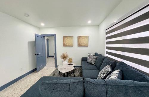 Ludlam Villa | Renovated Villa resort pool, BBQ and Ping Pong Patio