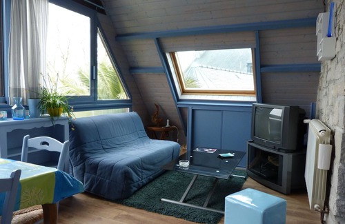 Saint-Cast-le-Guildo Apartment | Rent large, independent apartment T2 set on the sea.