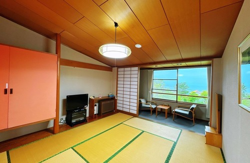 Yawatano House | Rent the entire luxury resort built by a famous de/Ito Shizuoka