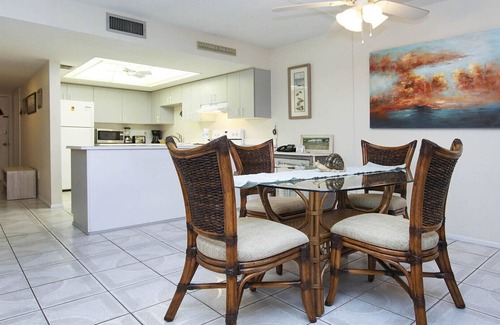 Sanibel Condo | REOPENED! Tropical Garden Condo Just Steps to Sanibel Beach