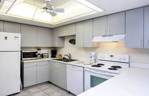 Sanibel Condo | REOPENED! Tropical Garden Condo Just Steps to Sanibel Beach
