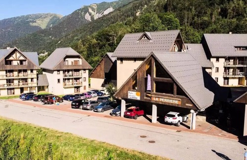 Saint-Colomban-des-Villards Apartment | Residence Olydéa Les Hameaux de la Perrière - 2 Rooms 4 People