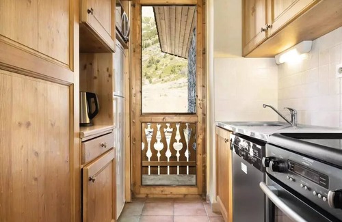 Lanslevillard Apartment | Residence Les Balcons de Val Cenis Village * - 8 Room Apartment 14/16 People