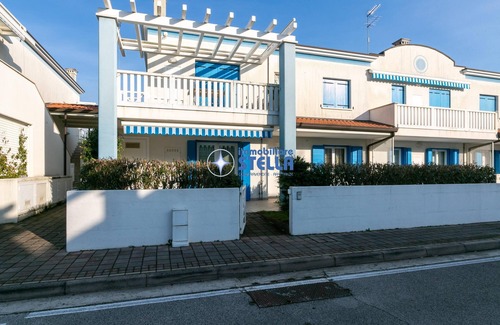 Jesolo Apartment | [Residence Antenore] Pool + Free Parking