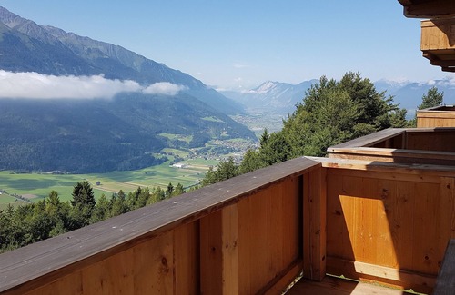 Mosern Apartment | Residence Berghof in the "Schwalbennest" of Tyrol
