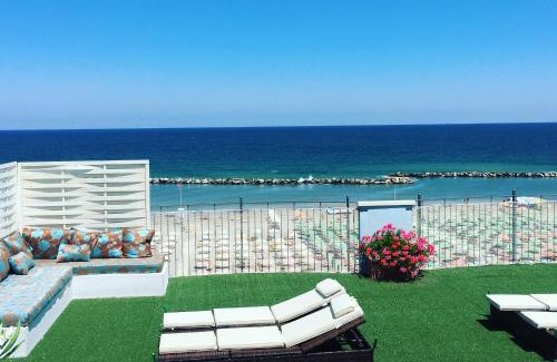 Torre Pedrera Apartment | Residence Frontemare