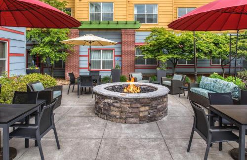 Bridgeton Hotel | Residence Inn by Marriott Portland North