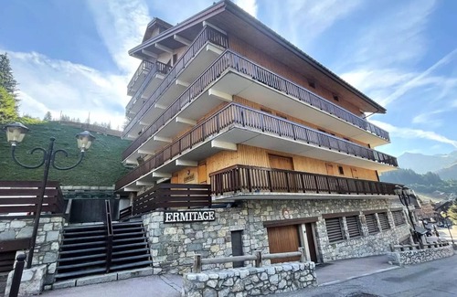 Meribel Centre Apartment | Residence L'ermitage - 3-room apartment mezzanine for 6 people located in Méribel center close to shops and ski slopes