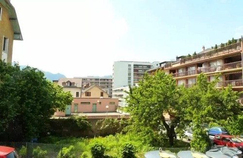Aix-les-Bains City Center Apartment | Residence Le Cocher De La Reine - In pleasant neighborhood, well equipped accommodation!