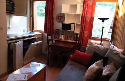 Valloire Apartment | Residence Le Hameau De Valloire - Studio 2 people 3* show South East