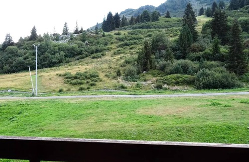 Meribel-Mottaret Apartment | Residence Le Lac Blanc - Studio 4 people in MOTTARET at the foot of the slopes and shops