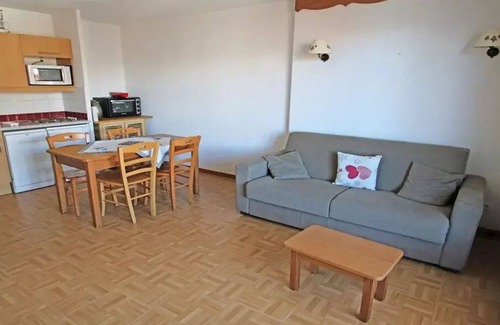 Puy-Saint-Vincent Apartment | Residence Les Gentianes - GEC27 - APPT T2 - 4 PERSONS WITH BALCONY