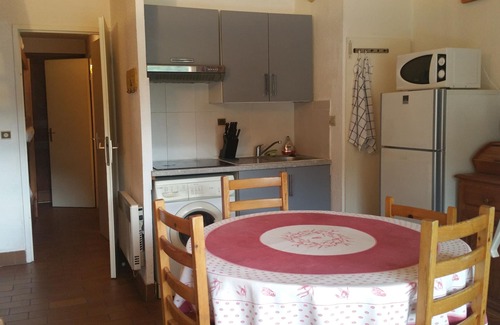 Bastide Giraud Apartment | Residence Provençale Pool Parking WIFI 2 kms Sea Villeneuve Loubet 3 Rooms