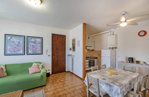 Bardolino Apartment | Residence San Zeno 3, Bardolino ,WI-FI, AC, park