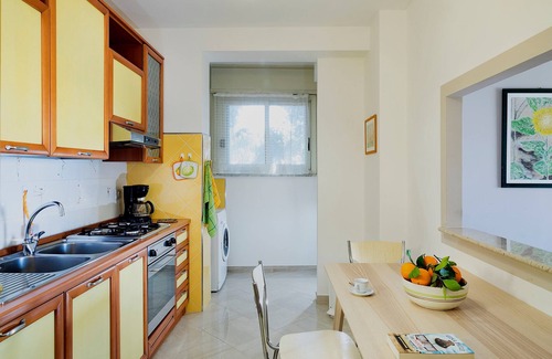 Taormina Apartment | Residence Schuler - Apartment 'E' with sea and Mount Etna view