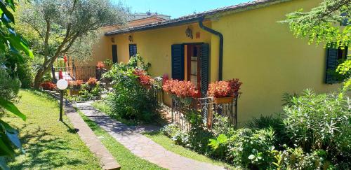 Guardistallo Apartment | Residence Villa Elena