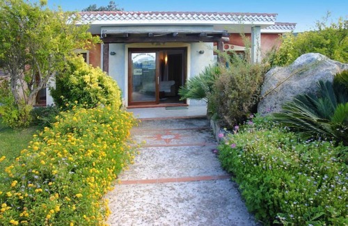 Palau Apartment | Residence with shared pool in Palau