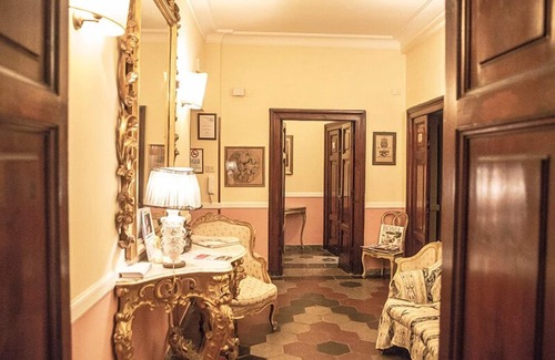 Monti House | Residenza Maritti Classic Rooms