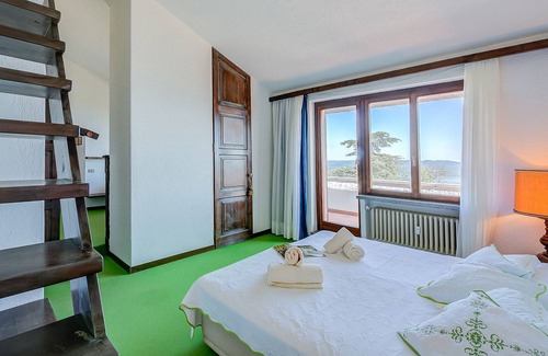 Lesa Apartment | Residenza Over The Lake Ada's Terrace, Lesa, Italy