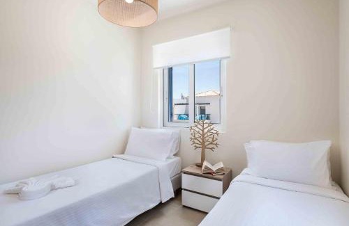 Maleme Apartment | Resitour - Aphrodite Beachfront