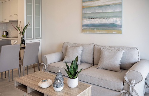 Maleme Apartment | Resitour - Chania Aphrodite Beachfront