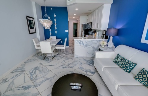 Downtown Myrtle Beach Condo | Resort condo w/pool, hot tub & balcony