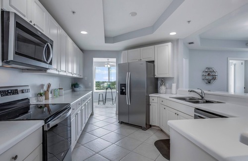East 1st Street Condo | Resort Living Everyday! 3br-Sunset Views Galore - Riverfront - Historic Downtown