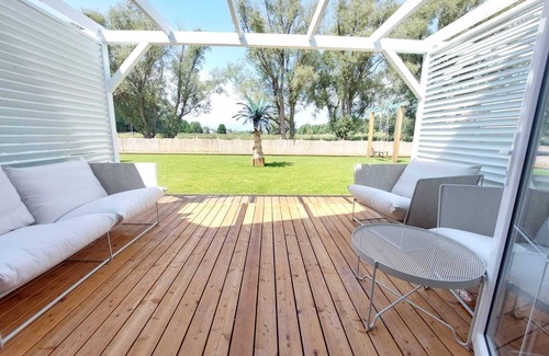 Mielno House | Resort nowoczesnych domków wakacyjnych- dwa podgrzewane baseny, plac zabaw, bar!