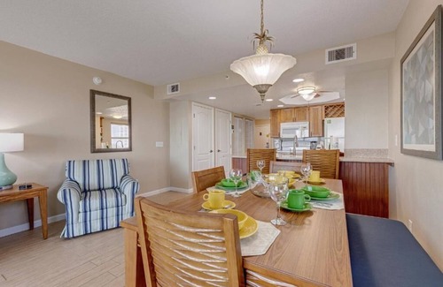 Cocoa Beach Resort | Resort on Cocoa Beach, Beautiful Condo with pool on Beach! Family Friendly!