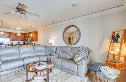 Osage Beach Apartment | Resort Perks and Porch Central Lands End Condo!