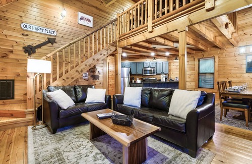 White Oak Lodge Apartment | Resort Pool Fitness Room Hot Tub Jacuzzi