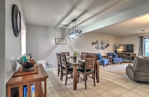 Table Rock Condo | Resort Pool, Kiddos, Private XL Deck, Spacious, 2Kings, HotTub PtRoyale CLEAN!