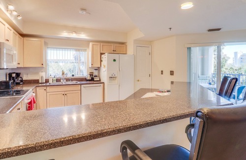 New Smyrna Beach Condo | Resort Relaxation @ Oceanwalk right next to pool!