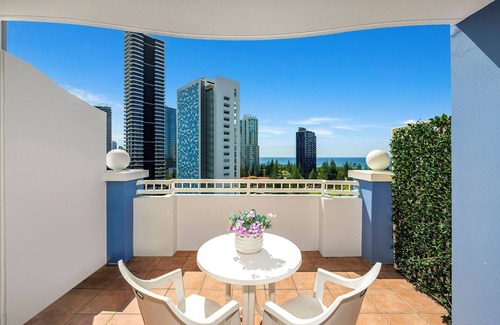 Mermaid Beach Apartment | Resort Studio Space In Heart Of Broadbeach