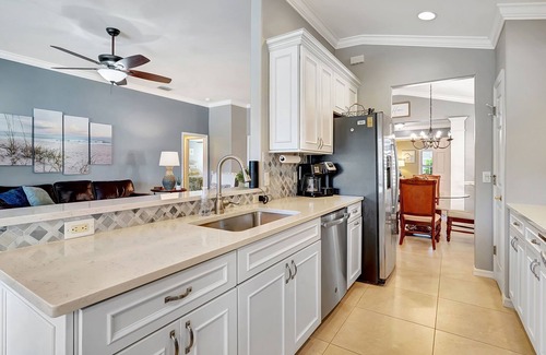 Pelican Preserve Villa | Resort style 2+bed, 2 bath villa with pool/spa in Colonial Country Club Ft Myers