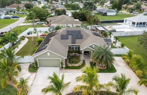 Port Saint Lucie House | Resort Style Home 5 min. from shopping and restaurants, 10 min. to local beaches