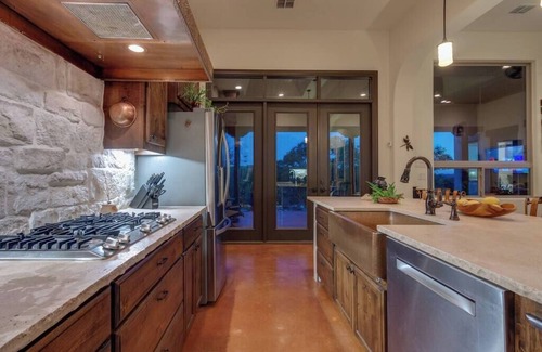 Bulverde House | Resort Style S/W Home on 3 Acres. Views, Pool, Outdoor Fireplace