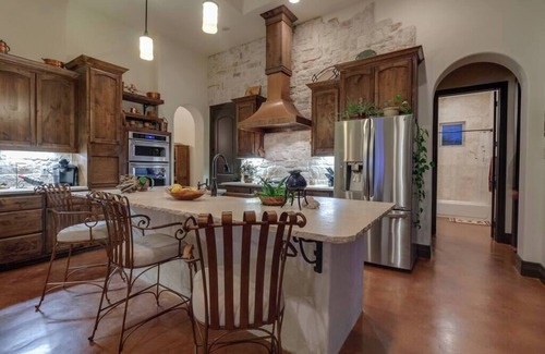 Bulverde House | Resort Style S/W Home on 3 Acres. Views, Pool, Outdoor Fireplace