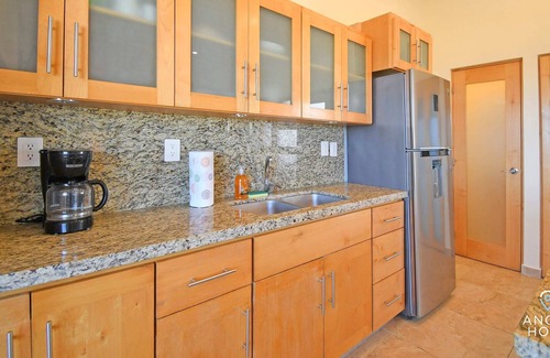 La Ventana Apartment | Resort-style Stay with Ocean Views, Pool, BBQ, Gym