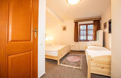 Krivoklat House | Resort U Jelena