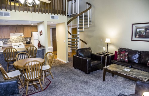 Fairfield Glade Villa | ðResort Vacations at Fairfield Glade TN Golf Villa with two bedrooms + loft, has 6 beds!