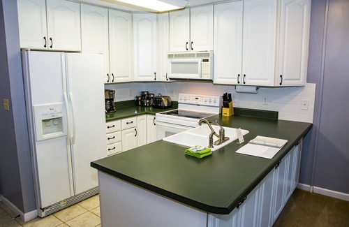 Fairfield Glade Condo | ðResort Vacations at Fairfield Glade TN Remodeled 2 bdr Lake Front Condo, space for extra guests!