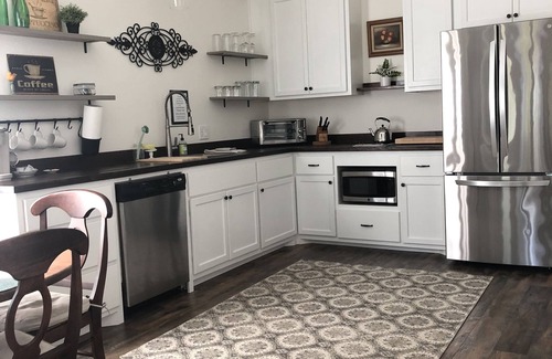 Brenham House | Rest and Renewal for you! Just 3 miles to Brenham