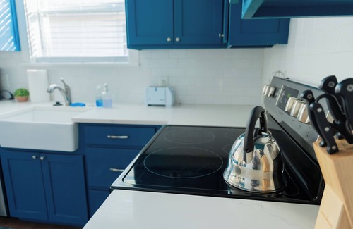 Columbia Condo | Rest Easy : King Bed : Downtown & Ft. Jackson 2Bd 1Bth