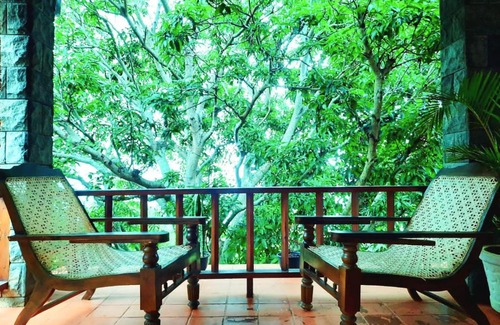 Koslanda Bed & Breakfast | 'Rest in Love' Rock Bangalow