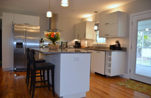 Huger House | Rest & relax at your home away from home! Gorgeous guest house near Charleston!