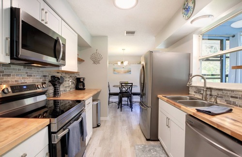 Sebastian Highlands House | Rest & Relaxation at the Ridgely Retreat