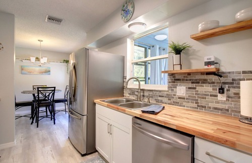 Sebastian Highlands House | Rest & Relaxation at the Ridgely Retreat