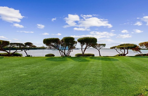Marathon House | Restful waterfront townhome with deck, great water views & washer/dryer