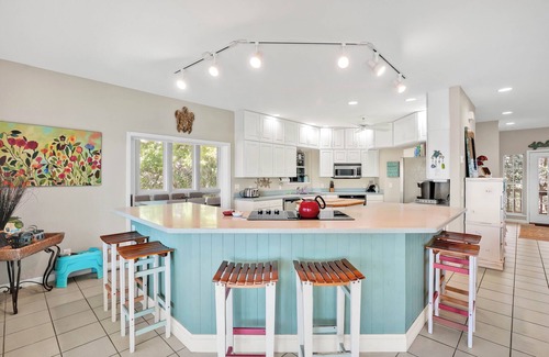 Bald Head Island House | Resting Beach Face! 5BR estate on Golf Course w/3Decks, 2Fireplaces & Sundeck